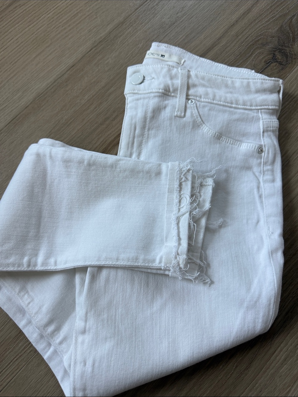 Joe’s White Skinny Cropped Jeans with Frayed Hem - Size 27 - Picture 5 of 6
